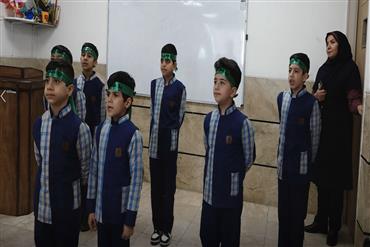 سرود دبستان پسرانه مهاد عسگریه در جشنواره فجر ماندگار مهاد