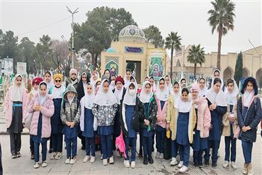 بازدید از گلستان شهدا (ماموریت سوم طرح مدرسه زندگی)
